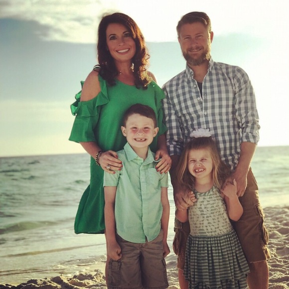 🌻 Poshmark Ambassador 🌻 - Picture 7 of 8